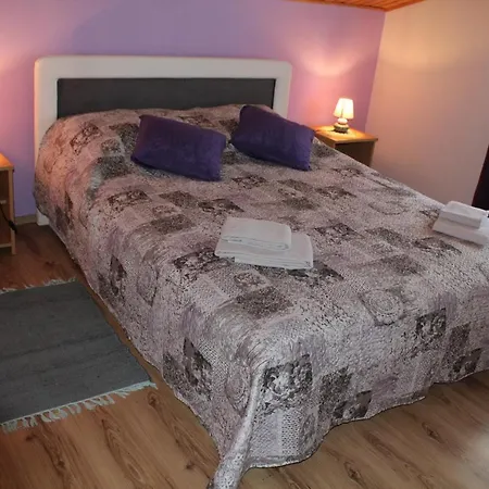 Nikolena Apartamento *