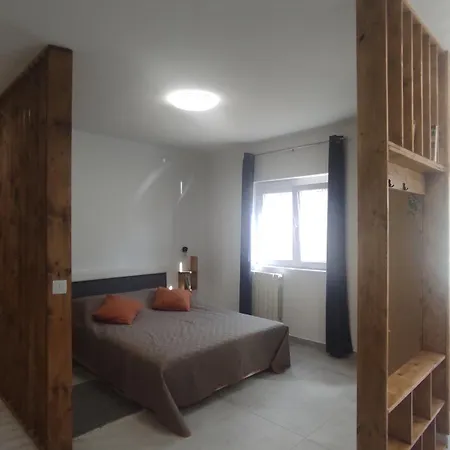 Nikolena Apartamento