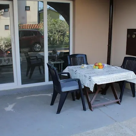 Apartment Nikolena *