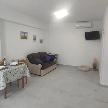 Apartment Nikolena *